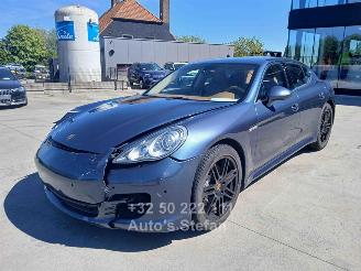 Porsche Panamera 4S picture 3