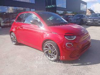 Unfallwagen Fiat 500 E ABARTH 2025/1