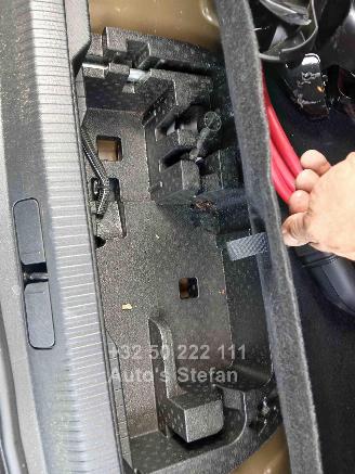 Peugeot 2008 E-ACTIVE picture 15