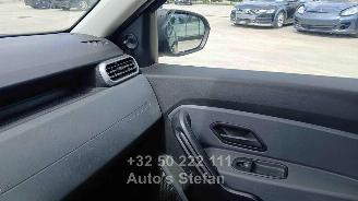 Dacia Duster ESSENTIAL picture 23