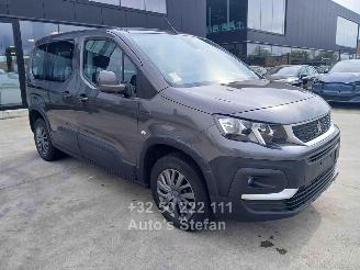 damaged passenger cars Peugeot Rifter  2021/4