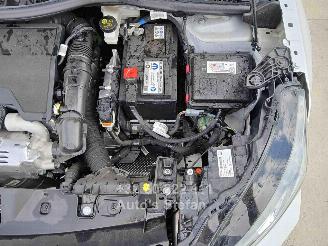 Peugeot 2008 STYLE picture 38