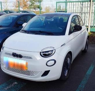 Fiat 500 E ICON picture 1