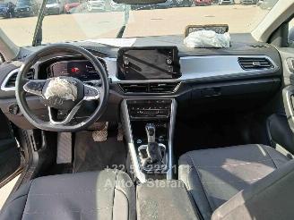 Volkswagen T-Roc LIFE picture 21