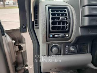 Land Rover Discovery  picture 9