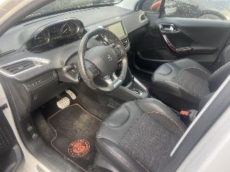 Peugeot 208 BENZINE - AUTOMATIC picture 21