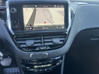 Peugeot 2008 1,2 PURE-TECH AUTOMATIC picture 22
