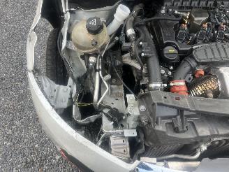 Peugeot 208 ROLAND - GARROS AUTOMATIC picture 14