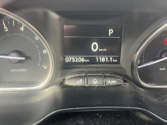 Peugeot 208 ROLAND - GARROS AUTOMATIC picture 28