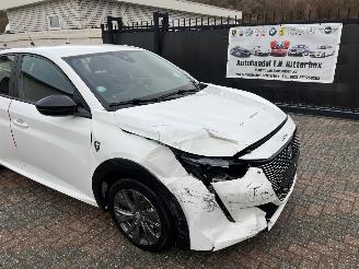 Peugeot 208 ELEKTRO - NAVIGATION - KLIMATRONIK picture 8