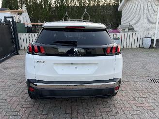 Coche accidentado Peugeot 3008 BENZINE - AUTOMATIC 2018/7