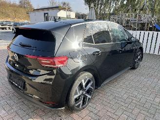 Volkswagen ID.3 62-KWH  -- 150,KW - EDETION picture 2