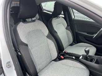 Renault Clio BENZINE - CAR DRIVE picture 18