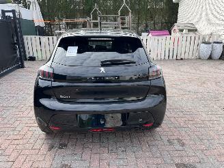 Damaged car Peugeot 208 BENZINE - AUTOMATIC 2023/7
