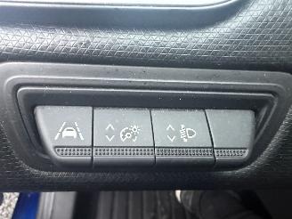 Renault Clio BENZINE 101,PS KLIMATRONIK picture 23