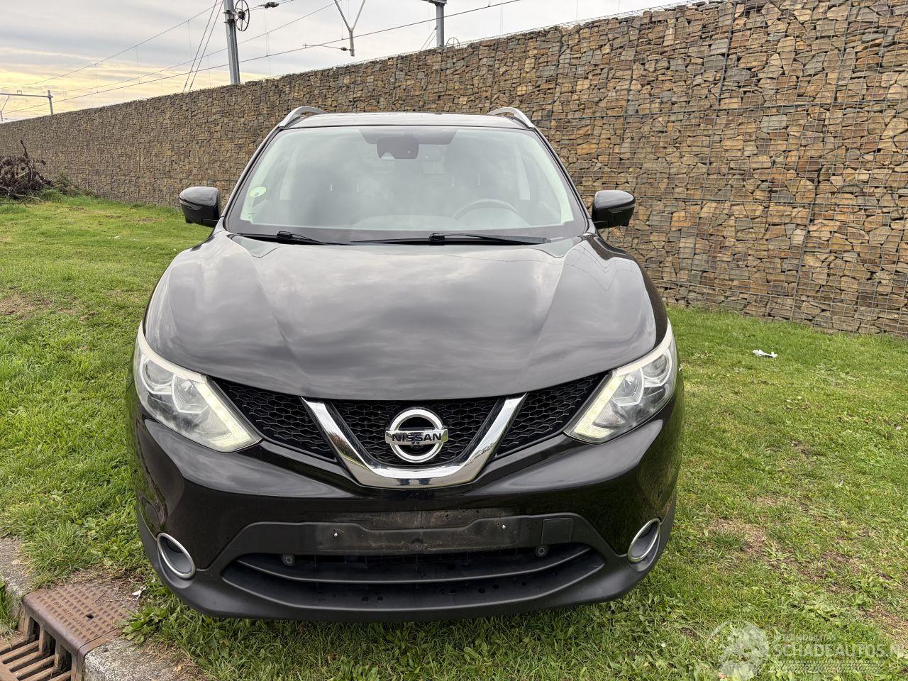 Nissan Qashqai DIESEL -- FULL-OPTION