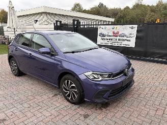 Voiture accidenté Volkswagen Polo BENZINE -- KLIMATRONIK 2025/3