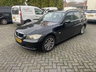 krockskadad bil auto BMW 3-serie 318i business line 129PK!!! 2007/7