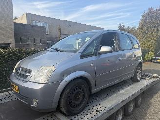 Vaurioauto  passenger cars Opel Meriva 1.6-16V Cosmo Airco 2003/10