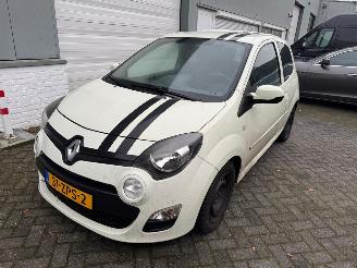 skadebil auto Renault Twingo 1.2 16V Collection 2013/2