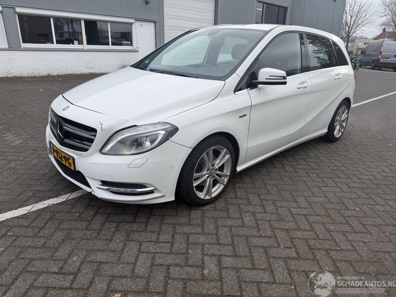 Mercedes B-klasse 180 Ambition