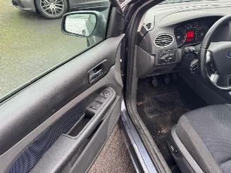 Ford Focus 1.6-16V Futura picture 11