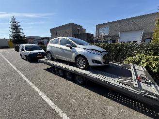 Unfallwagen Ford Fiesta 1.0 EcoBoost Candy Blue Edition 2016/7