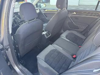 Volkswagen Golf 1.6 TDI Highline picture 8