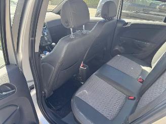 Opel Corsa 1.4-16V Cosmo picture 10