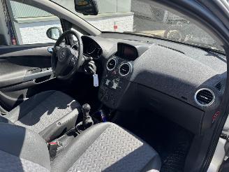 Opel Corsa 1.4-16V Cosmo picture 14