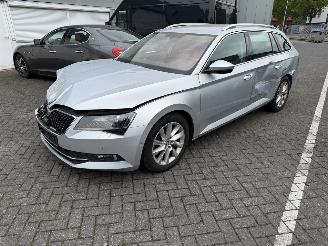 Auto incidentate Skoda Superb 2.0 TDI Style Business AUTOMAAT 2018/10