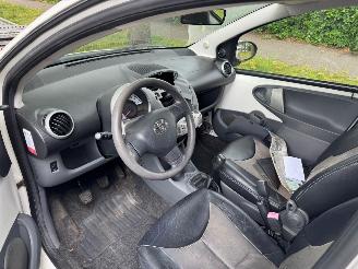 Toyota Aygo 1.0-12V Xcite White search picture 8