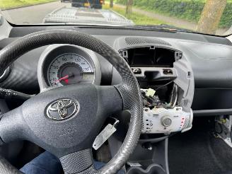 škoda osobní automobily Toyota Aygo 1.0-12V Xcite White search 2009/10