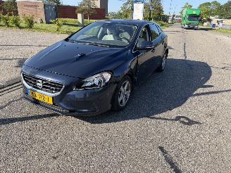 Schadeauto Volvo V-40 V40 2.0 D3 Kinetic 2012/9