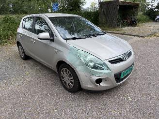 Auto incidentate Hyundai I-20 1.2i DynamicVersion 2010/3