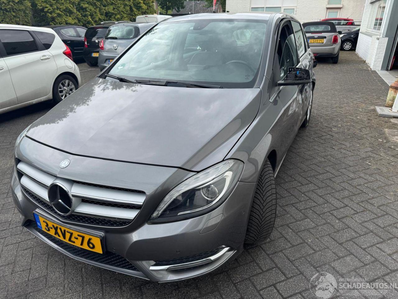 Mercedes B-klasse 180 Ambition
