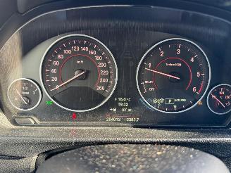 skadebil auto BMW 3-serie 320d EfficientDynamics Edition Business 2013/4