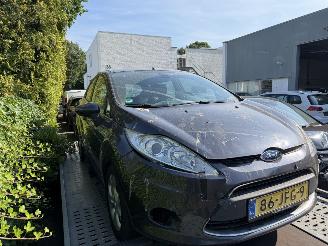 Ford Fiesta 1.4 Titanium picture 2