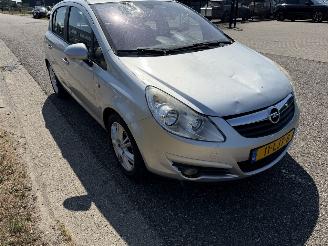 Opel Corsa 1.2 16V 111 Edition Automaat picture 2