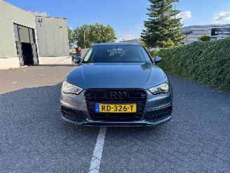 krockskadad bil auto Audi A3 1.6TDI SPORT EDITION 2016/4