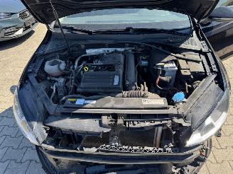Volkswagen Golf 1.2 TSI Business Edition picture 3