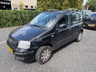 uszkodzony samochody osobowe Fiat Panda 1.2 Edizione Cool 2010/11