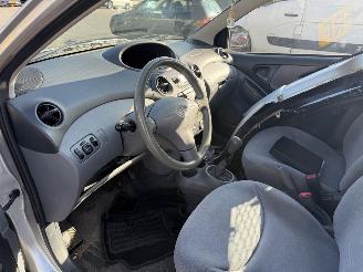Toyota Yaris 1.3-16V VVT-i Sol AIRCO picture 8