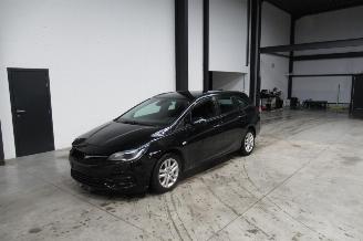 Damaged car Opel Astra BREAK 2022/2