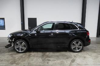 Audi Q5 SUV picture 2