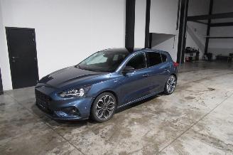 krockskadad bil auto Ford Focus ST-LINE 2019/2