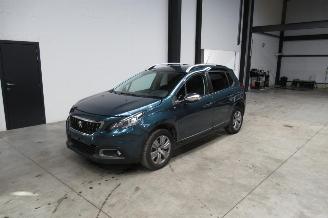 Schadeauto Peugeot 2008 ACCES 2017/8