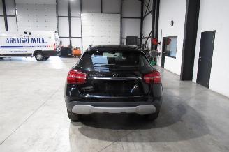 Mercedes GLA SEDAN picture 4