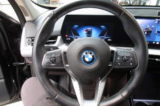 BMW iX1 SUV picture 26