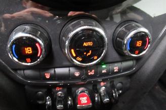 Mini Cooper SEDAN picture 31